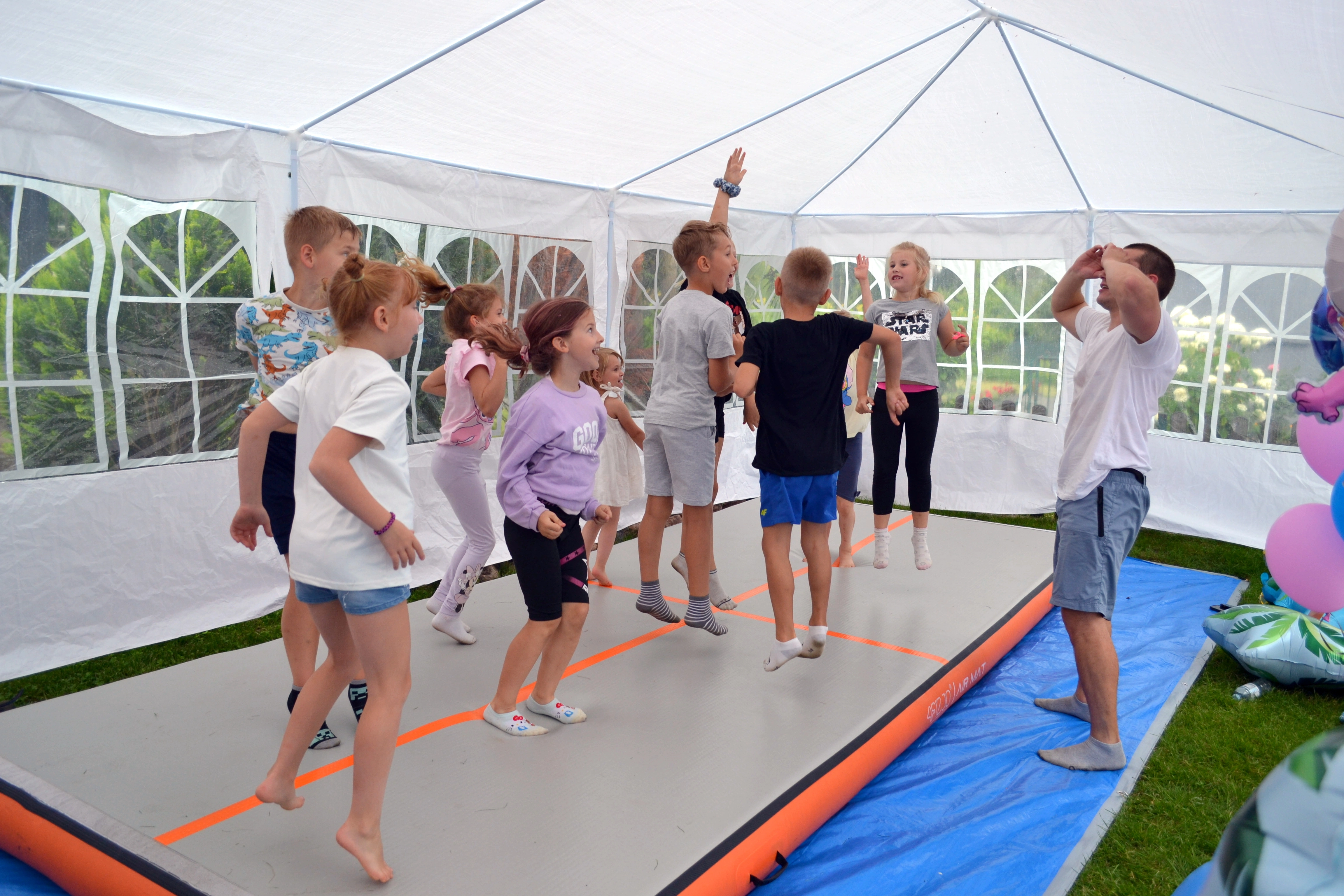 Sportowe urodziny z akrobatyką - zdjęcie 2