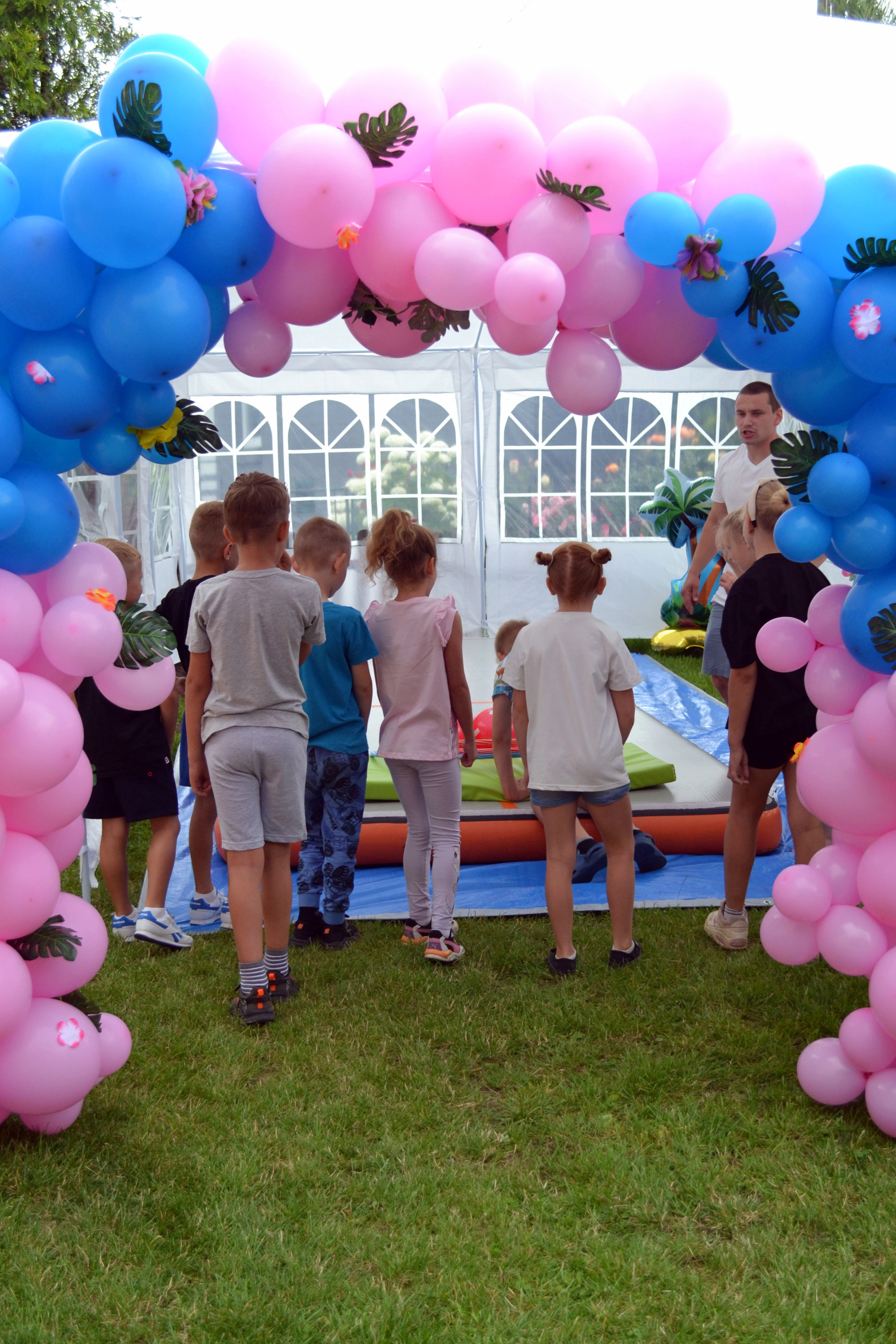 Sportowe urodziny z akrobatyką - zdjęcie 5